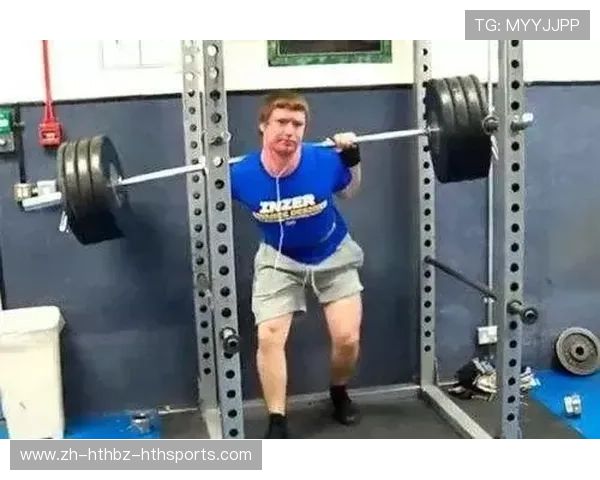 深蹲专用健身器材种类、功能与训练方法